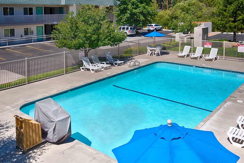 Motel 6-South Lake Tahoe, Ca Екстер'єр фото